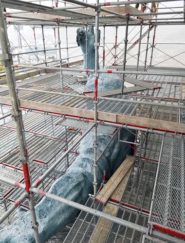 長崎平和記念像改修工事1「改修中」